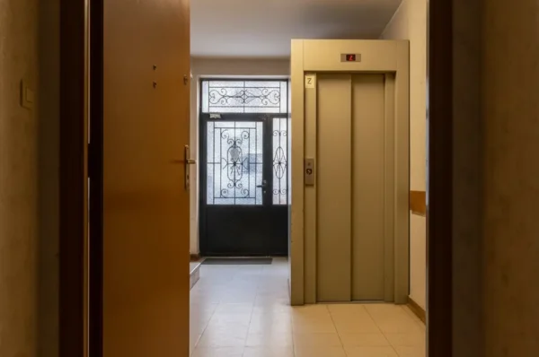 Giriş Katta Oturanlar Asansör Aidatı Öder mi Giriş Katta Oturanlar Asansör Aidatı Öder mi